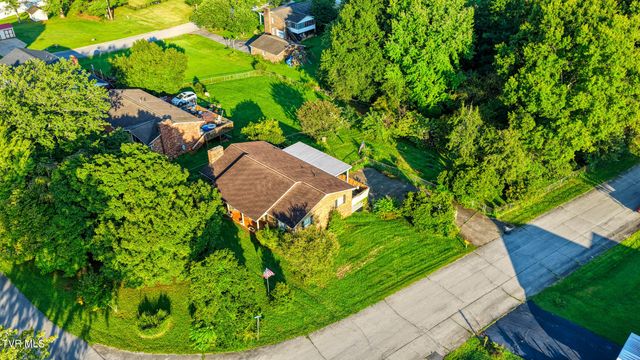 720 Redwood Drive, Mount Carmel, TN 37645