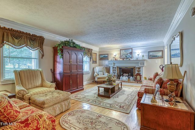 720 Redwood Drive, Mount Carmel, TN 37645