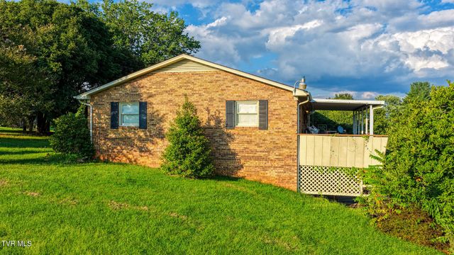 720 Redwood Drive, Mount Carmel, TN 37645