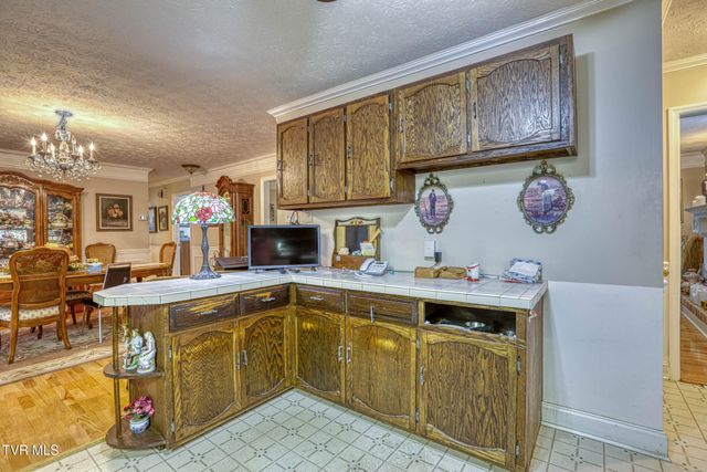 720 Redwood Drive, Mount Carmel, TN 37645
