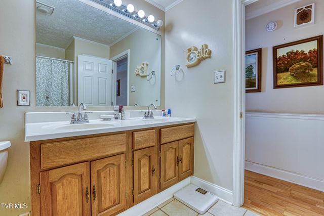 720 Redwood Drive, Mount Carmel, TN 37645
