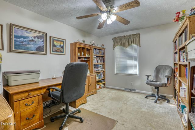 720 Redwood Drive, Mount Carmel, TN 37645