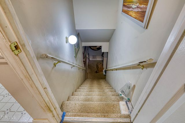 720 Redwood Drive, Mount Carmel, TN 37645