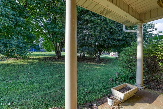 720 Redwood Drive, Mount Carmel, TN 37645