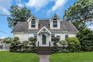 23 Emily Drive, Ronkonkoma, NY 11779