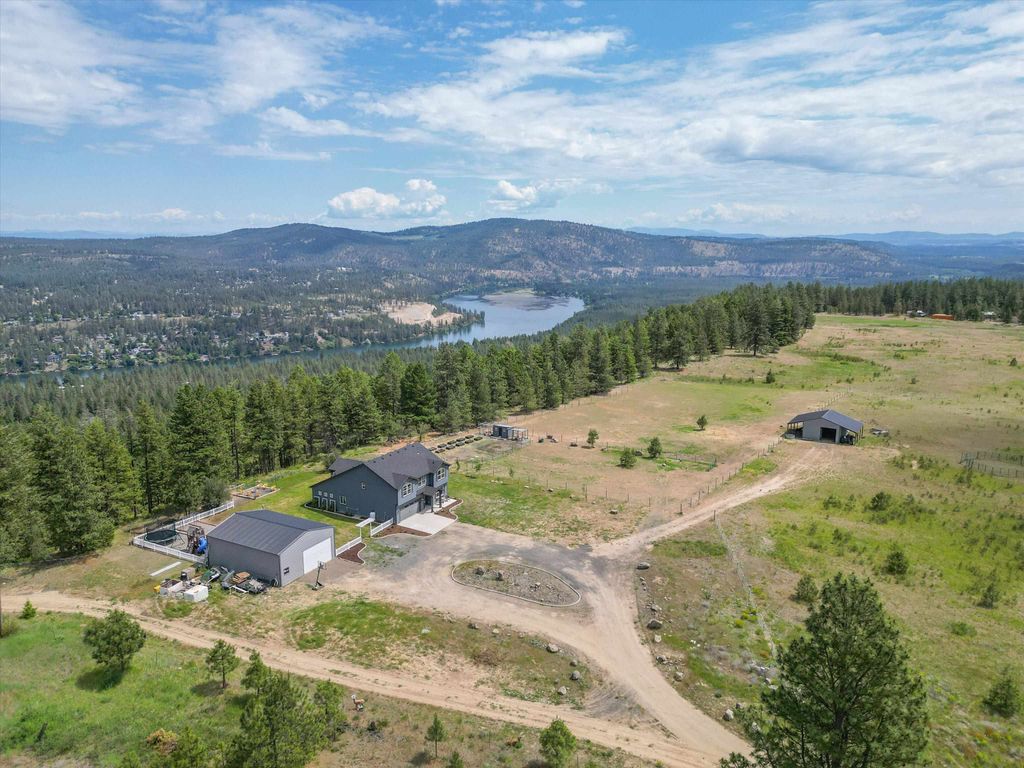 13616 W Pine Bluff Rd, Nine Mile Falls, WA 99026 photo 3