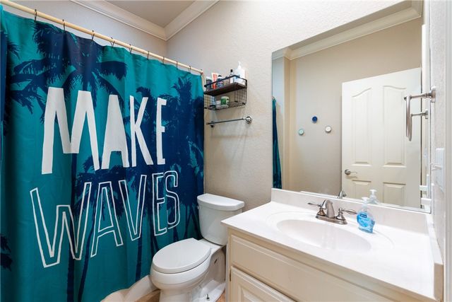 13708 Crazy Horse Drive, Rogers, AR 72758
