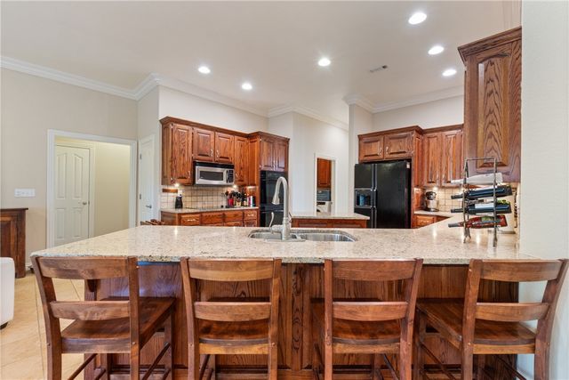 13708 Crazy Horse Drive, Rogers, AR 72758