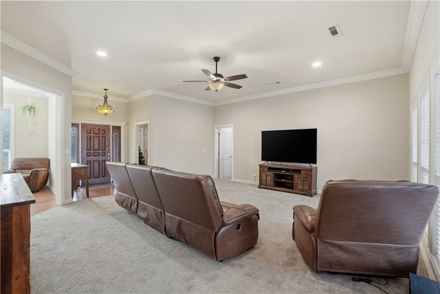 13708 Crazy Horse Drive, Rogers, AR 72758
