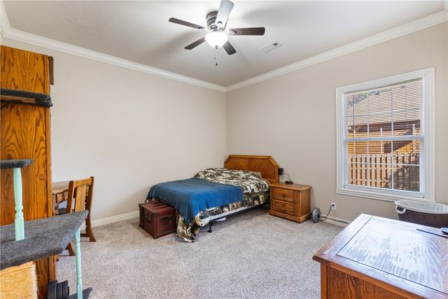 13708 Crazy Horse Drive, Rogers, AR 72758