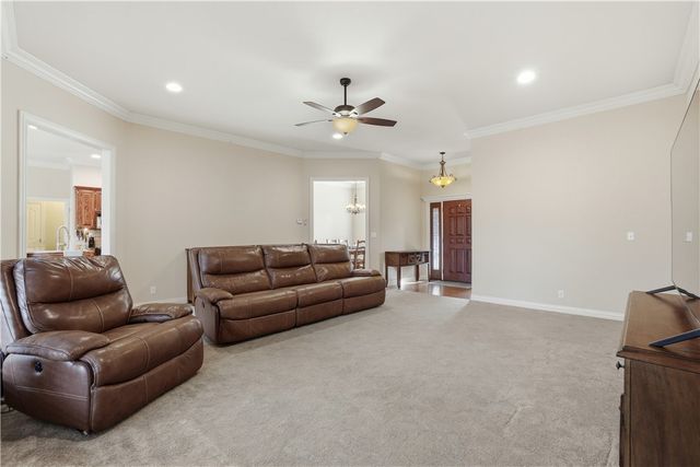 13708 Crazy Horse Drive, Rogers, AR 72758