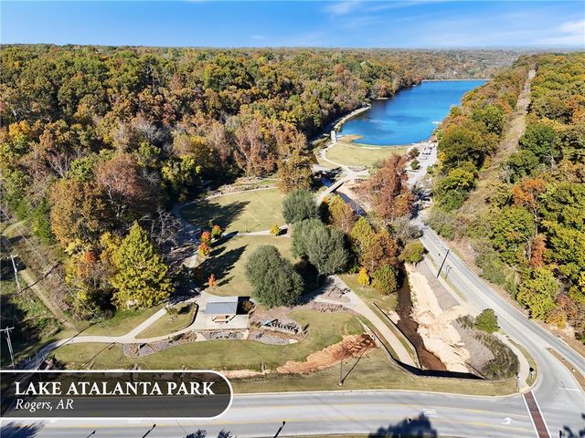 13708 Crazy Horse Drive, Rogers, AR 72758
