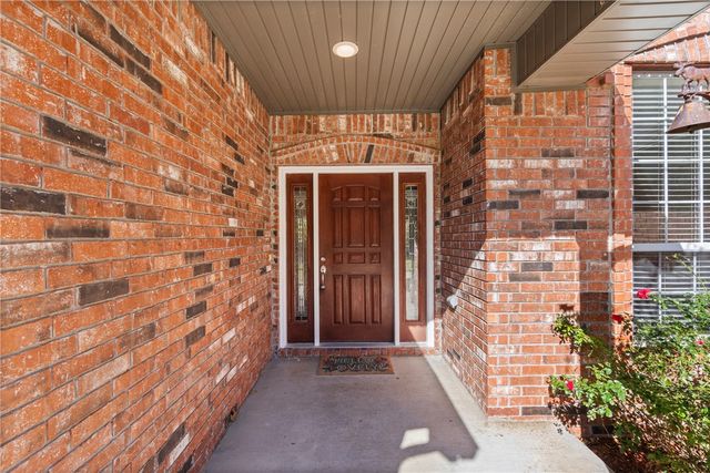 13708 Crazy Horse Drive, Rogers, AR 72758