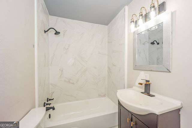 766 Cascade Drive, Forest Park, GA 30297