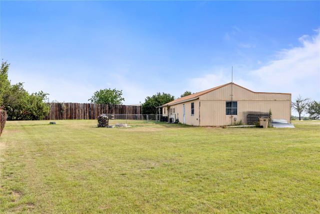 1400 Private Road 701, Stephenville, TX 76401