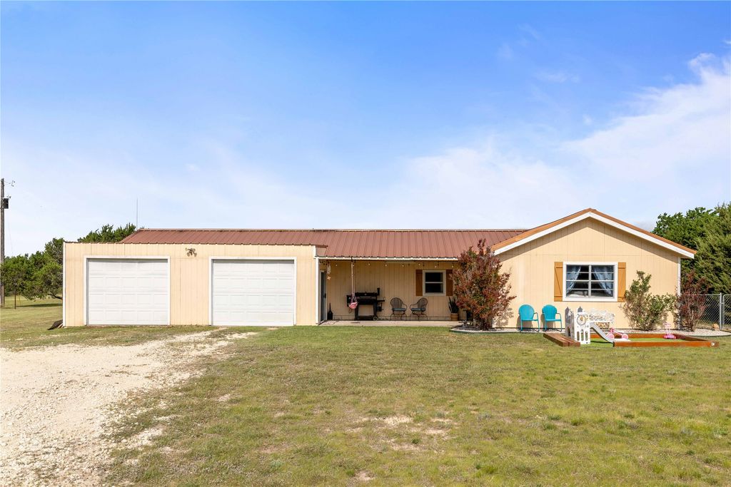 1400 Private Road 701, Stephenville, TX 76401