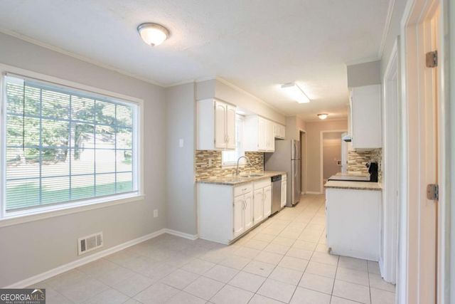 115 N Fayette Court, Fayetteville, GA 30214