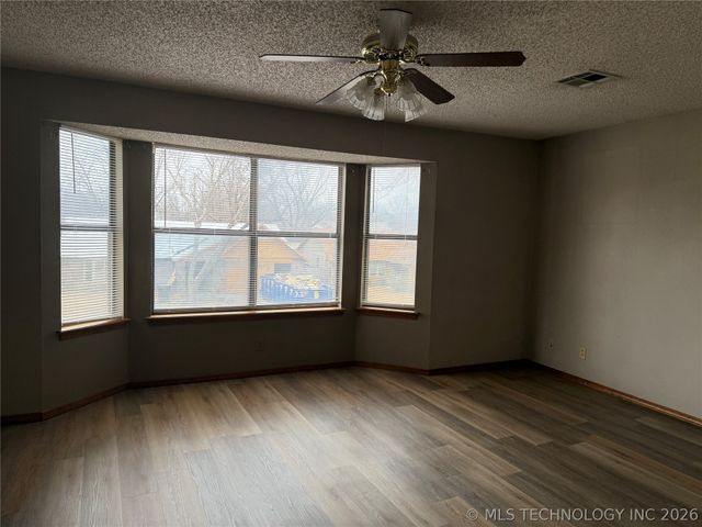 2614 S Gardenia Avenue, Broken Arrow, OK 74012