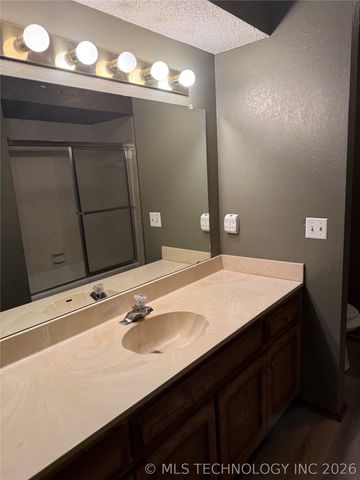 2614 S Gardenia Avenue, Broken Arrow, OK 74012