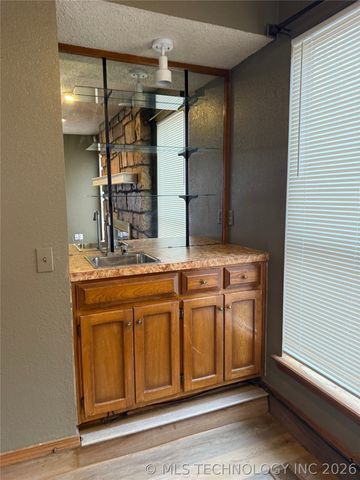 2614 S Gardenia Avenue, Broken Arrow, OK 74012