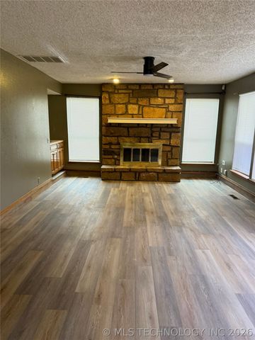 2614 S Gardenia Avenue, Broken Arrow, OK 74012