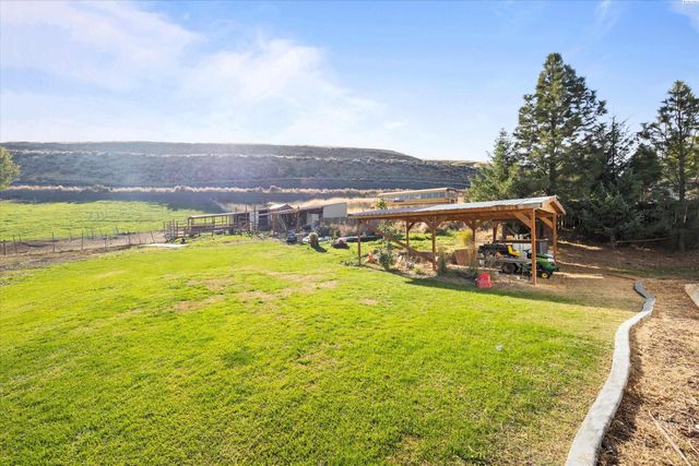 13232 N Nascar Pr Ne, Benton City, WA 99320