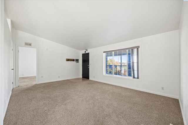 13232 N Nascar Pr Ne, Benton City, WA 99320