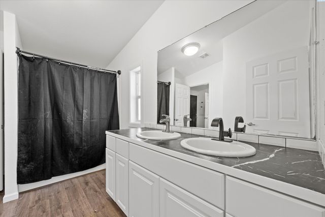 13232 N Nascar Pr Ne, Benton City, WA 99320