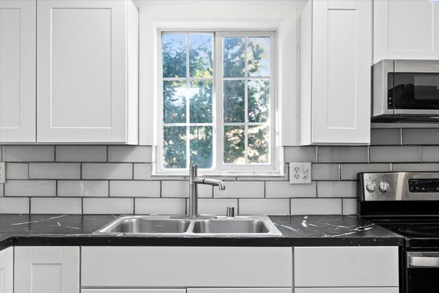 13232 N Nascar Pr Ne, Benton City, WA 99320