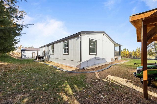 13232 N Nascar Pr Ne, Benton City, WA 99320