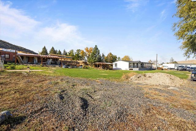 13232 N Nascar Pr Ne, Benton City, WA 99320