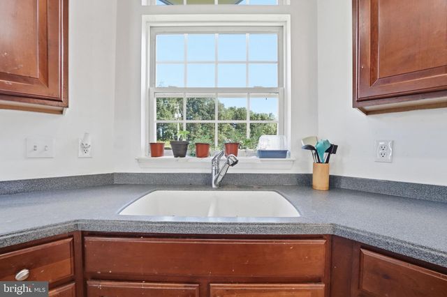 6678 CLARKES MEADOW DR, Bealeton, VA 22712