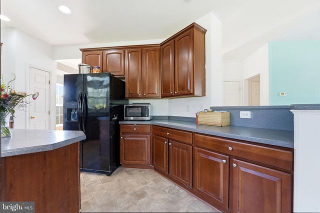 6678 CLARKES MEADOW DR, Bealeton, VA 22712