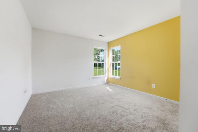 6678 CLARKES MEADOW DR, Bealeton, VA 22712
