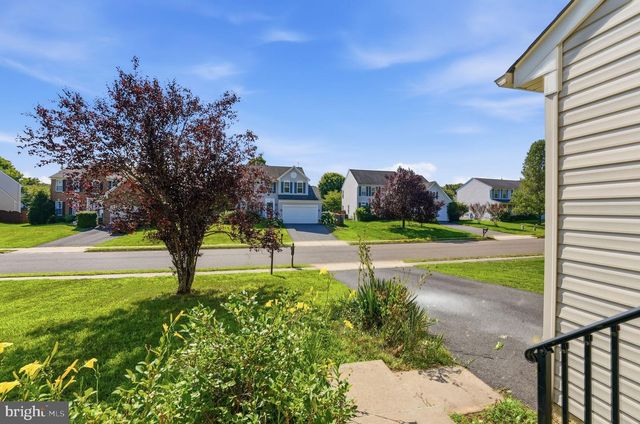 6678 CLARKES MEADOW DR, Bealeton, VA 22712