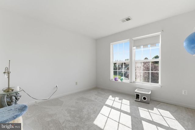6678 CLARKES MEADOW DR, Bealeton, VA 22712
