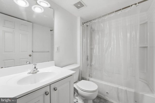 6678 CLARKES MEADOW DR, Bealeton, VA 22712