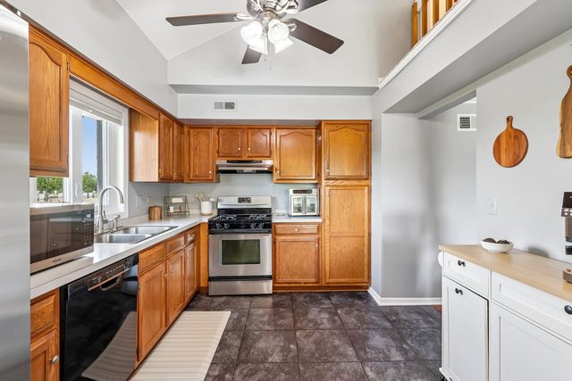 17940 Royal Oak Court 3W, Tinley Park, IL 60477