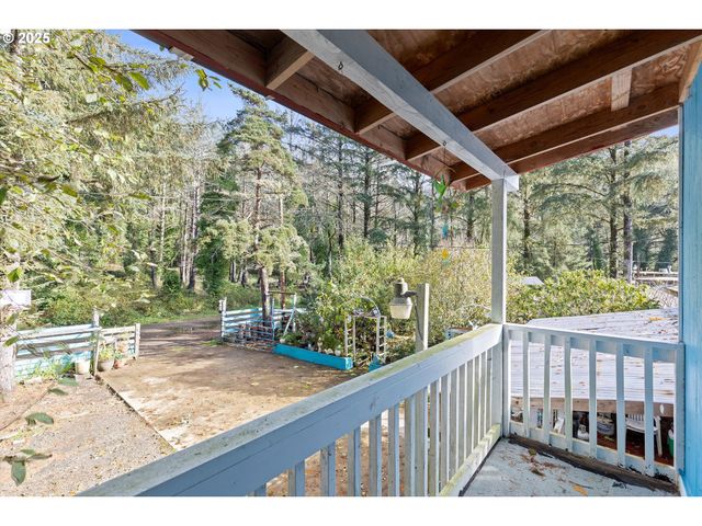 1436 S FUN RIVER Pl, Lincoln City, OR 97367