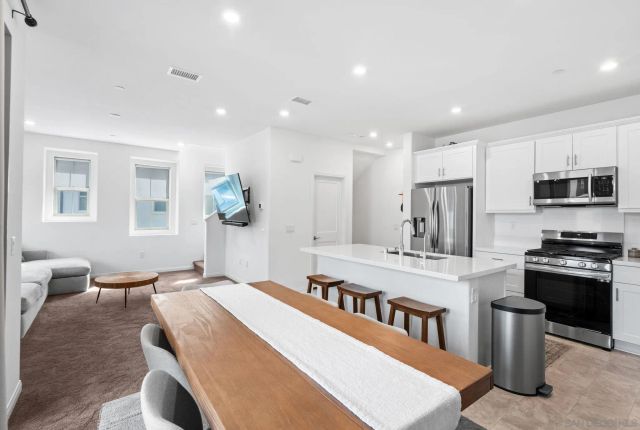 1549 Fig Tree Way, Oceanside, CA 92056