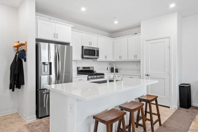 1549 Fig Tree Way, Oceanside, CA 92056