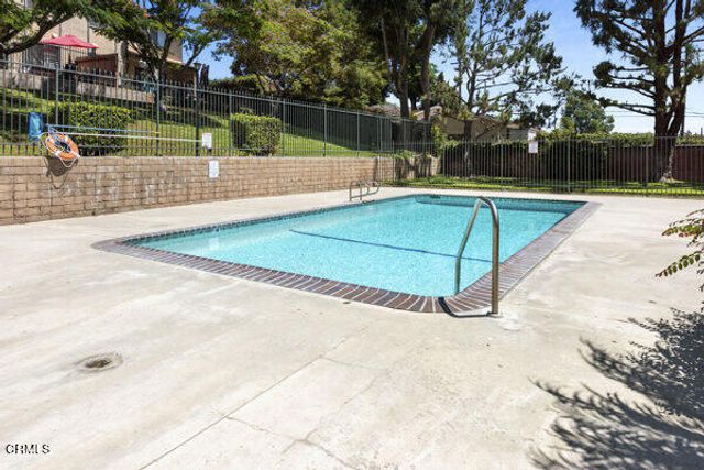 107 Sonoma Lane, Santa Paula, CA 93060