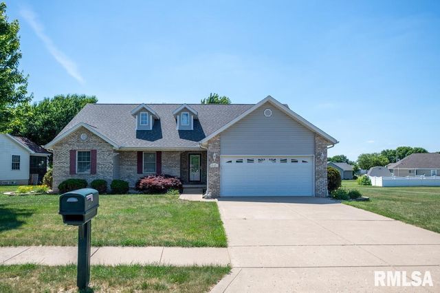 2425 DELAWARE Street, Pekin, IL 61554