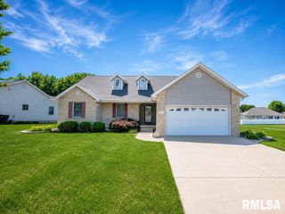 2425 DELAWARE Street, Pekin, IL 61554