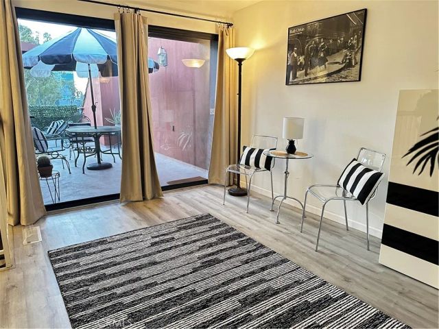 3200 W RIVERSIDE Drive M, Burbank, CA 91505