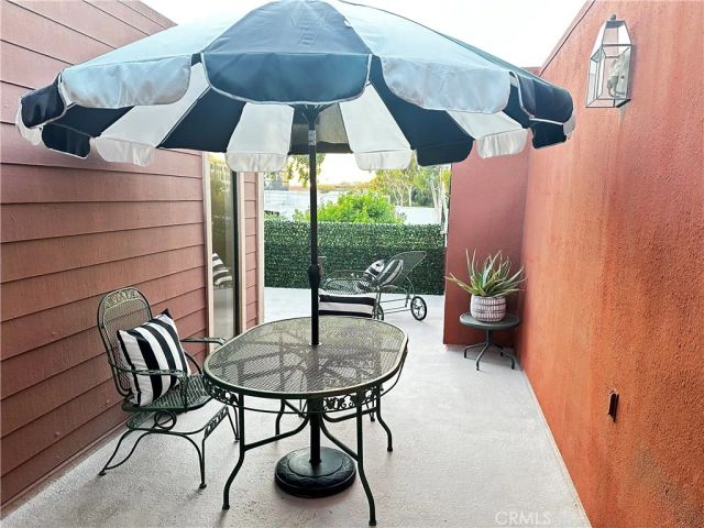 3200 W RIVERSIDE Drive M, Burbank, CA 91505