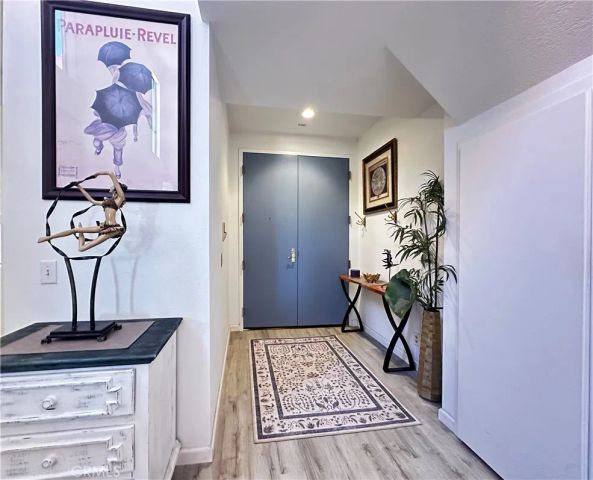 3200 W RIVERSIDE Drive M, Burbank, CA 91505