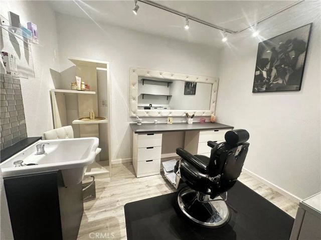 3200 W RIVERSIDE Drive M, Burbank, CA 91505