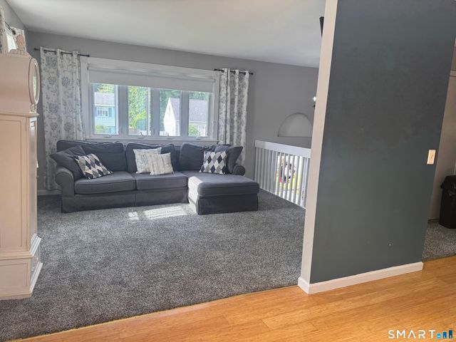 95 Cottonwood Lane, Montville, CT 06382