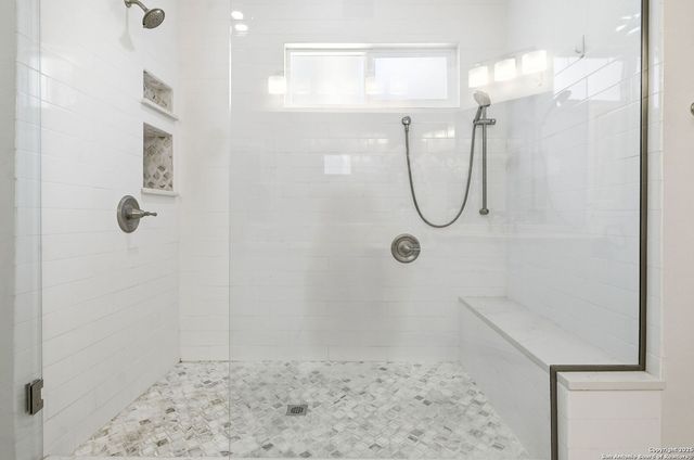 15 Inwood Point, San Antonio, TX 78248